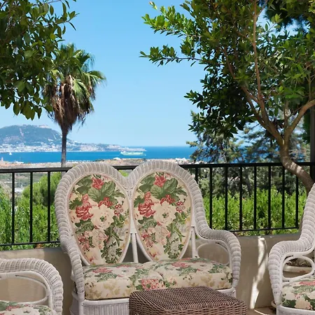 Royal Worthy Luxury Estate The Crown Filming Set Villa *